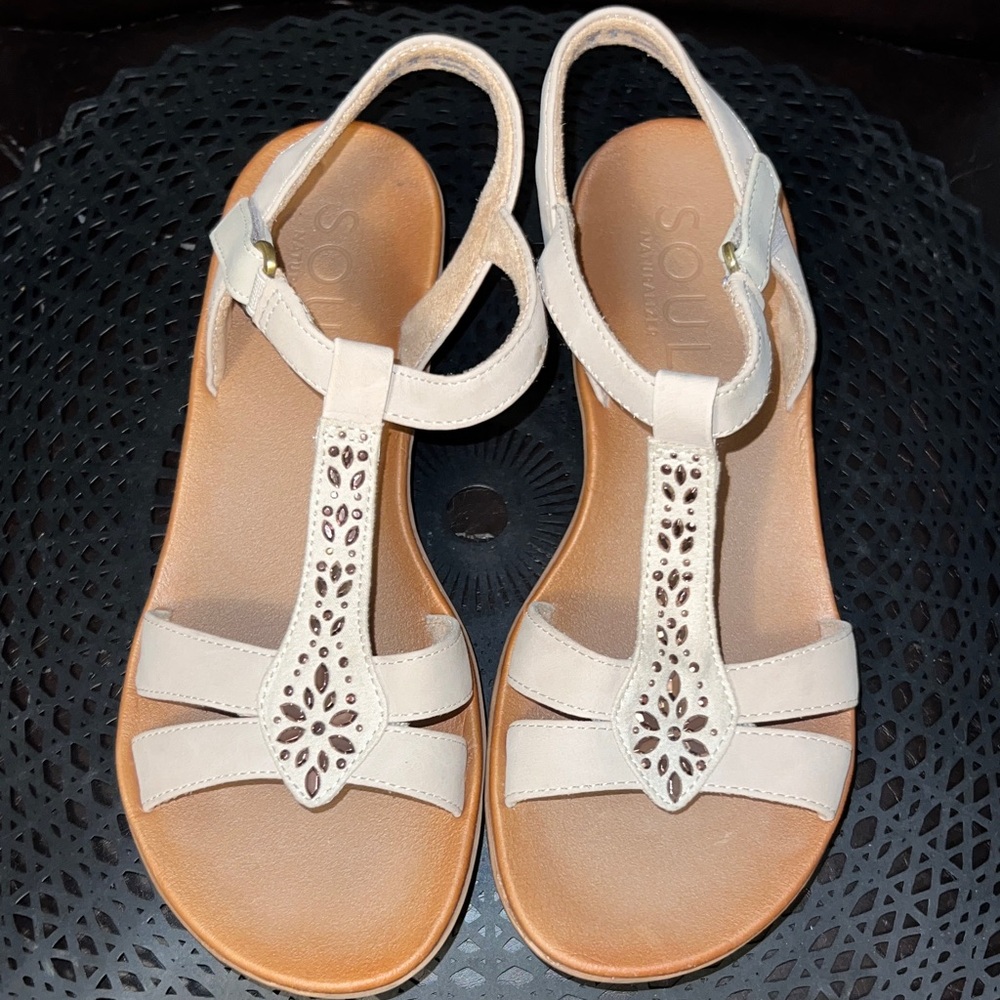 SOUL Naturalizer Cream Laser-Cut T-Strap Sandals